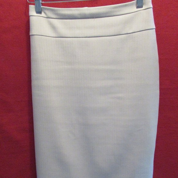 White House Black Market Cream Pencil Skirt - Picture 7 of 8
